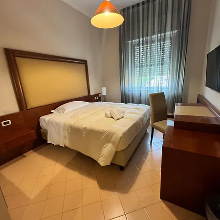 Hotel Grand Lamezia 4*